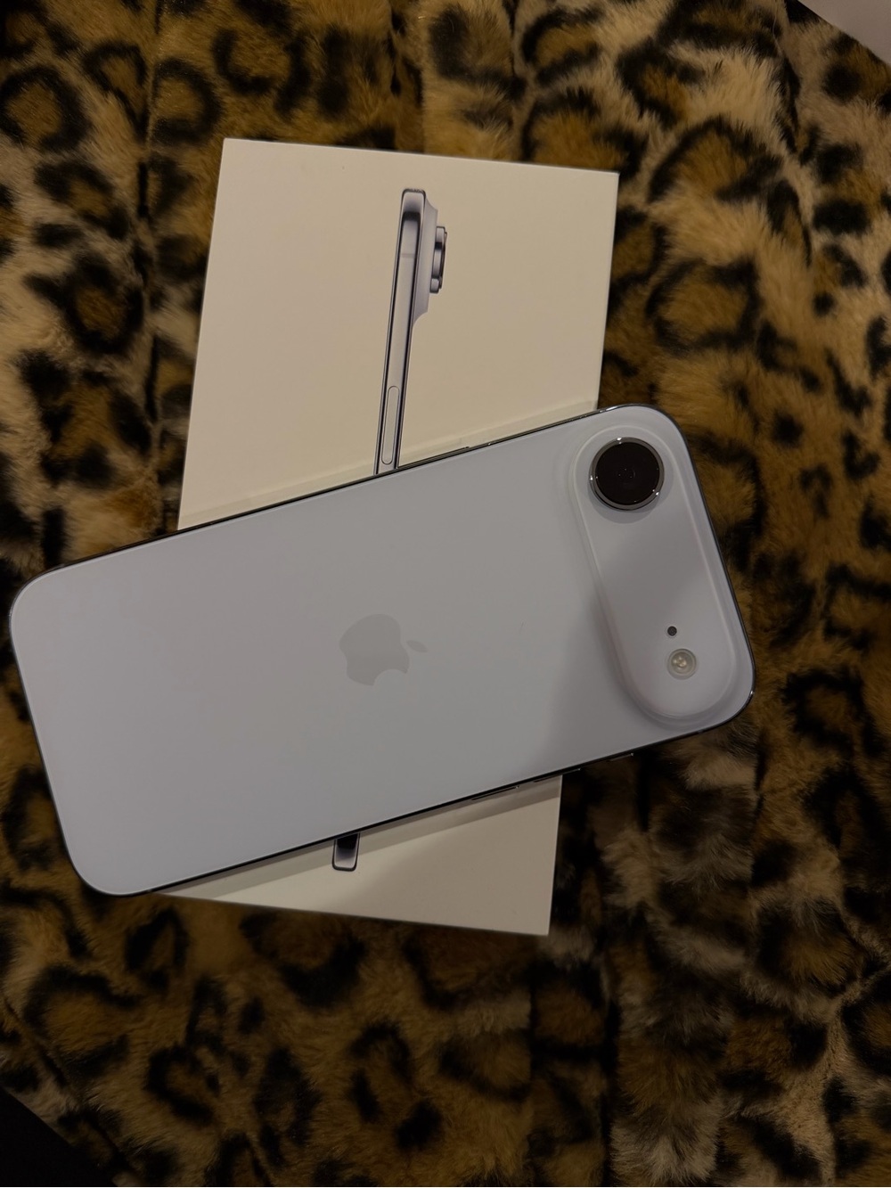 Apple Air 256 GB Sky Blue (Locked to Tmobile, can be unlocked)